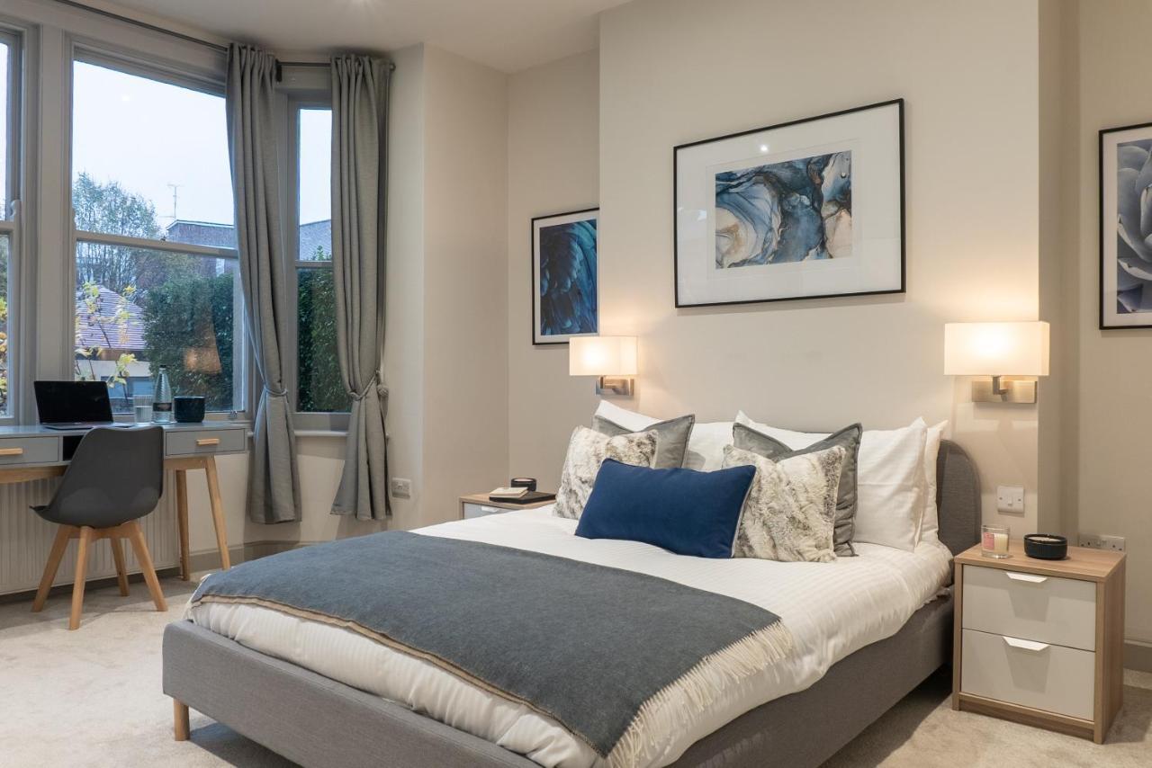 Spring Mount Luxury Apartment: Retreat
