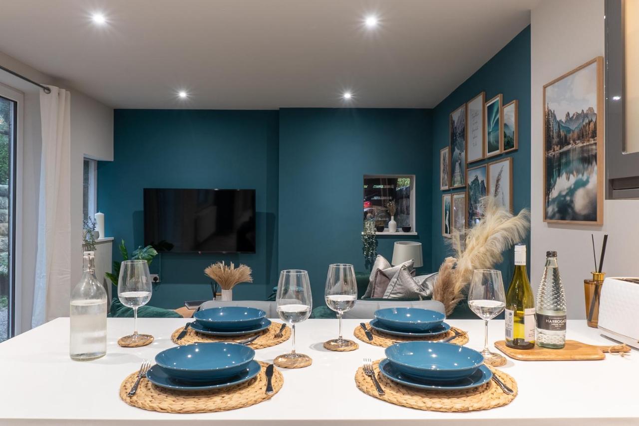 Spring Mount Huge Luxury Full Apartment- Centre-two Extremely Comfy Kingsize Bedrooms-fully Equipped Modern Kitchen-cosy Living With Huge Tv Appartamento Harrogate